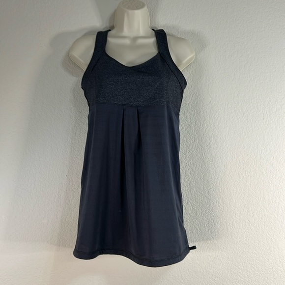 Old Navy Active tank - Picture 1 of 5